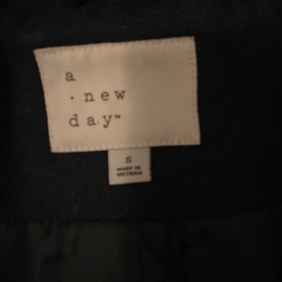 Wool coat - Picture 2 of 6